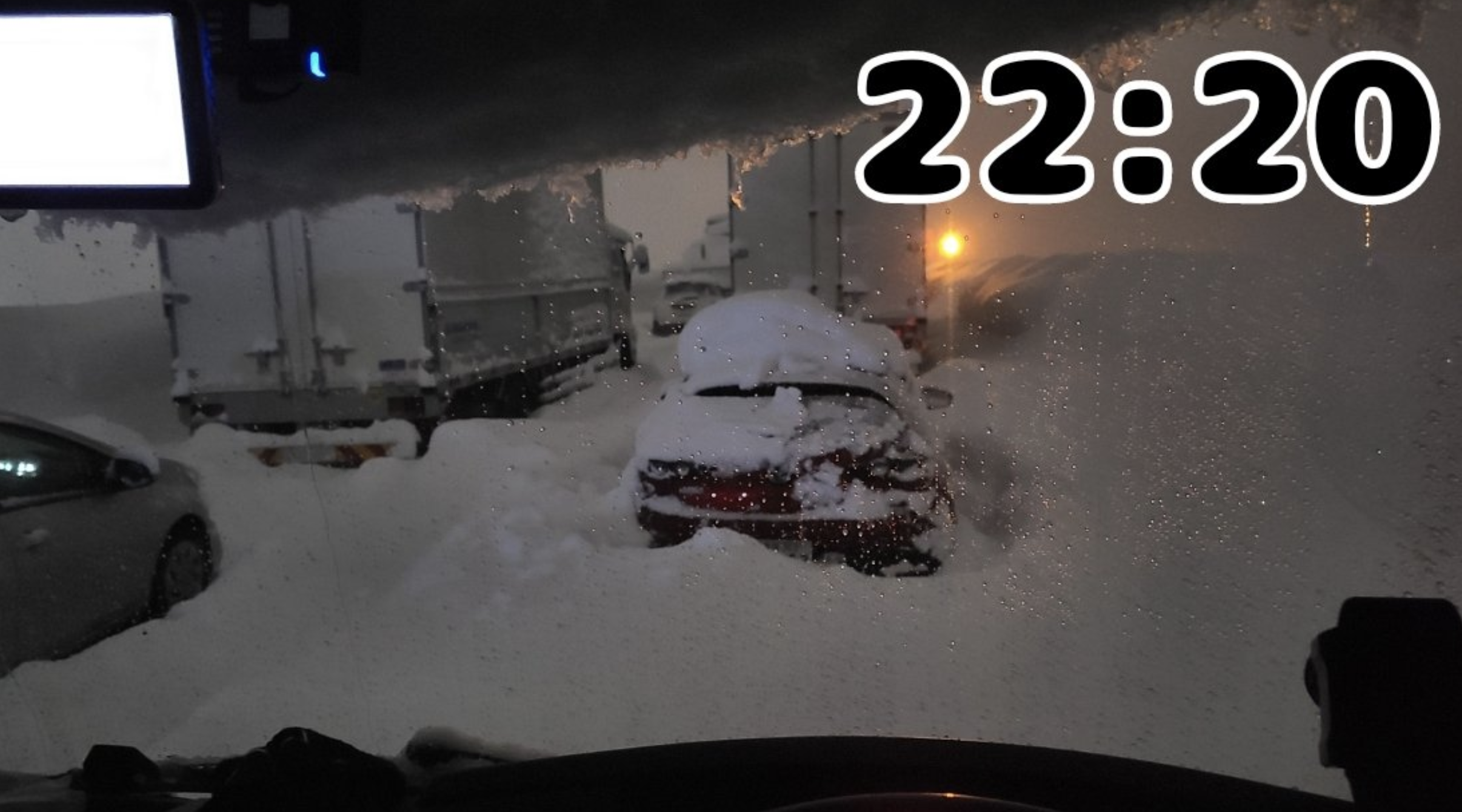 関越自動車道の雪模様